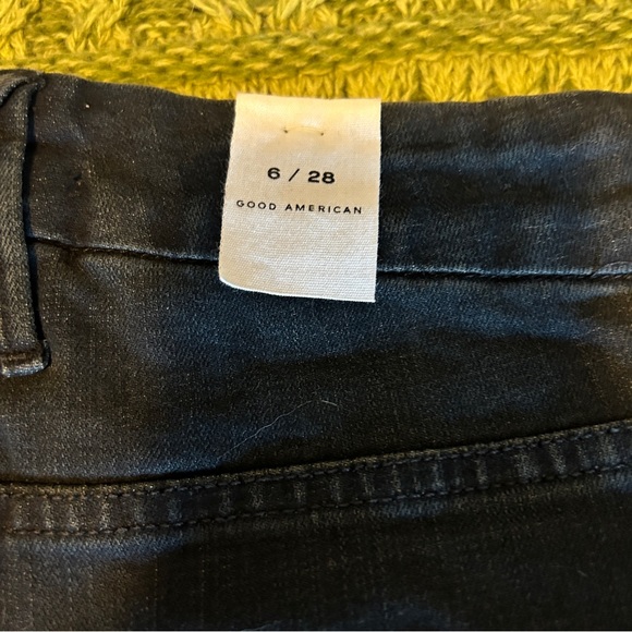 Good American Denim - GOOD AMERICAN Women’s Good Waist Crop High Rise Raw Hem Jeans Size 6 / 28